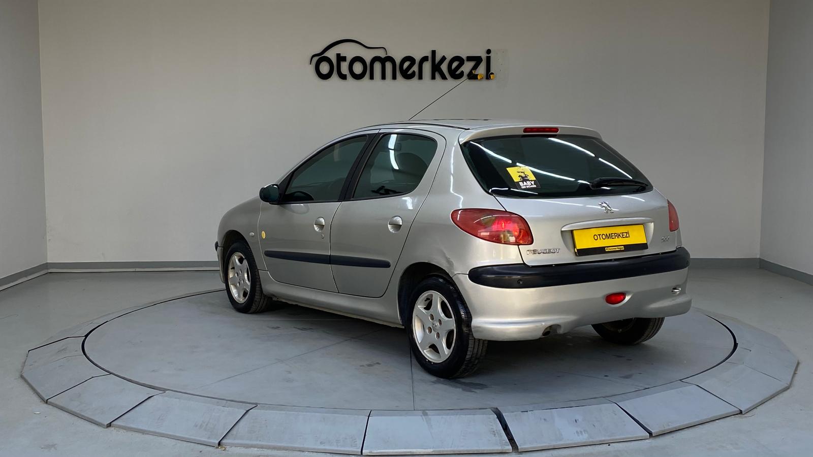 PEUGEOT 206 8